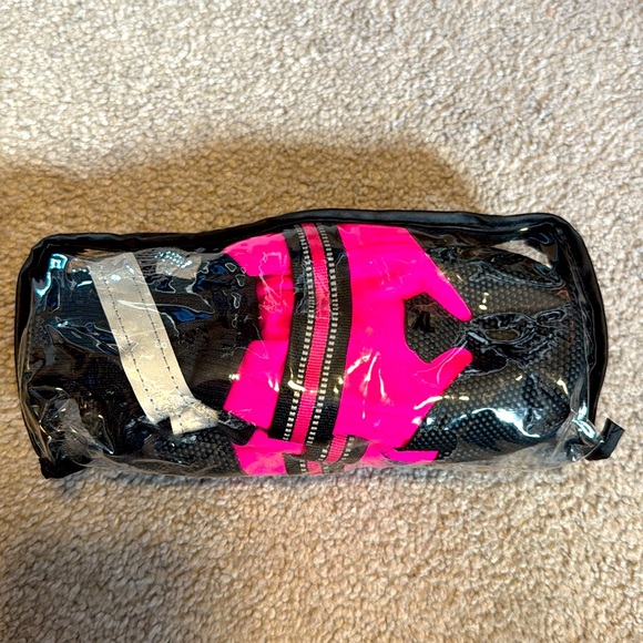 *NEW* Dog Shoes - XL - 2 pairs - Picture 5 of 5